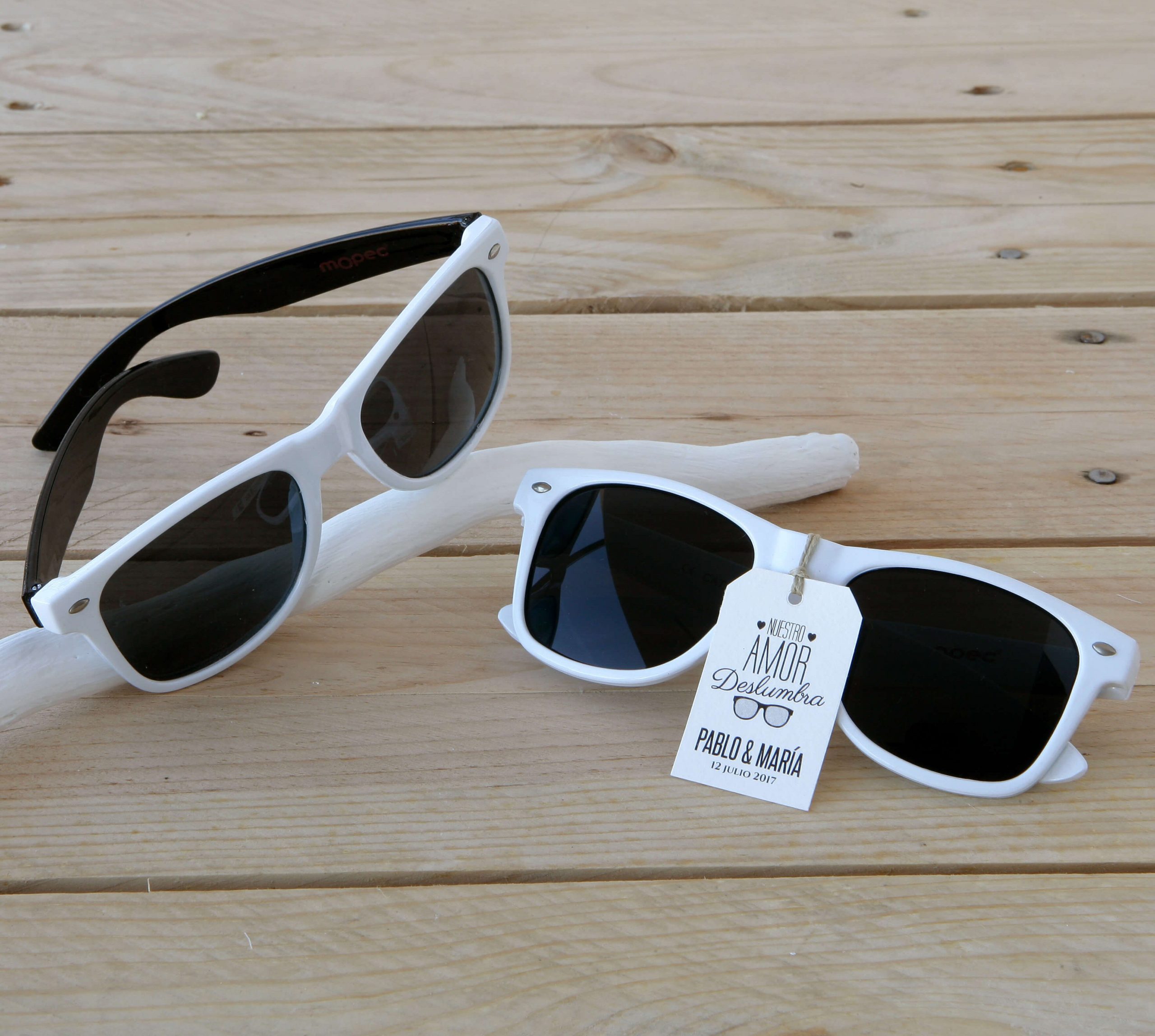 Amarillento envío Cita Gafas de sol blancas patilla negra – Sabelas